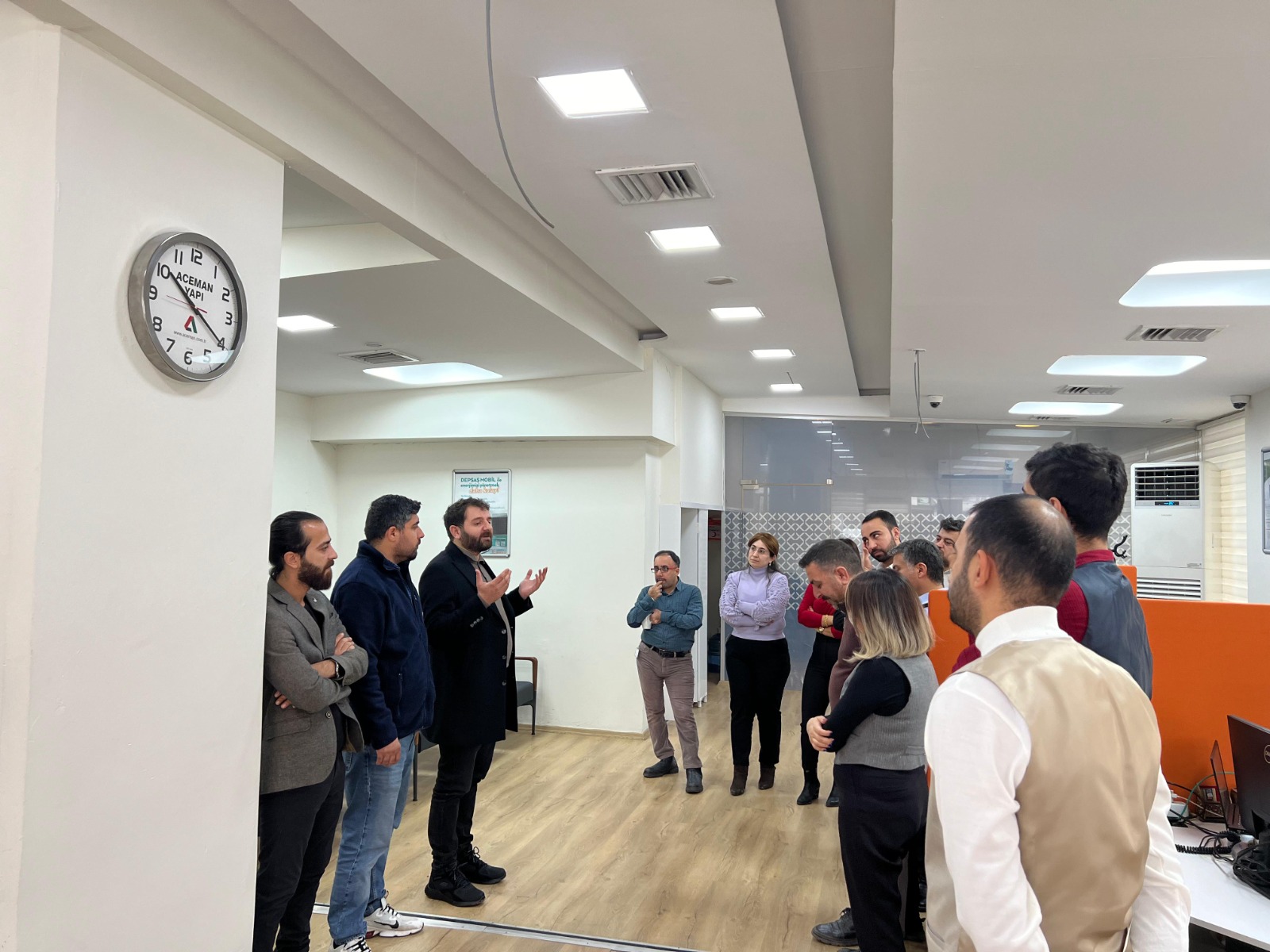 WhatsApp Image 2023-11-28 at 10-07-46 (4)