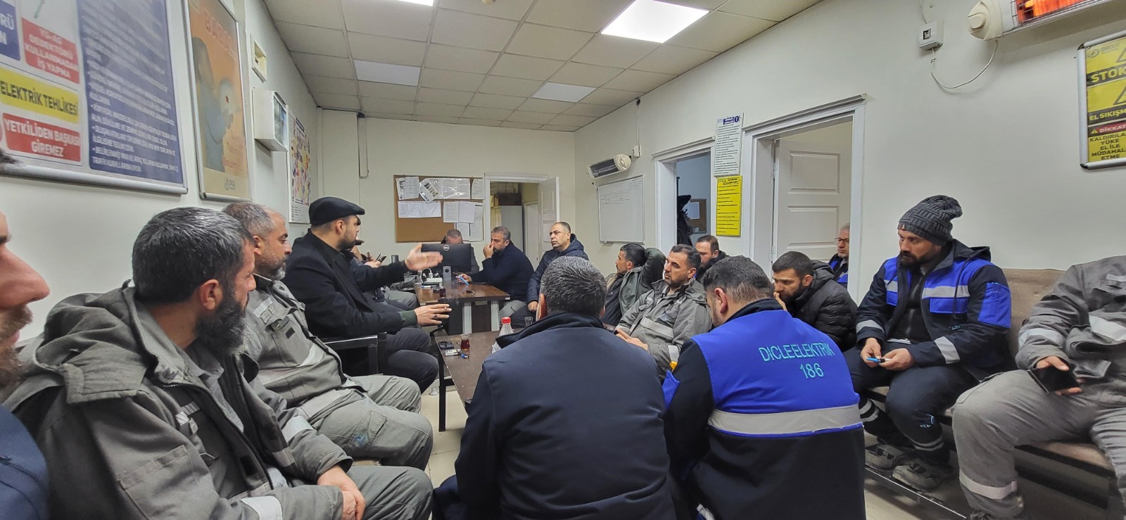 WhatsApp Image 2025-02-17 at 10-23-18 (1)